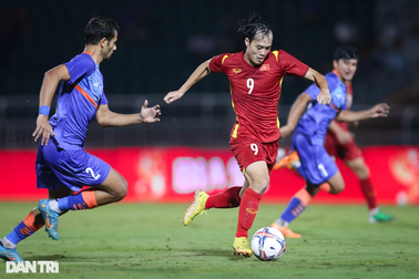 Văn Toàn: "Tôi đã giải tỏa sức ép không ghi bàn suốt 5 năm qua"