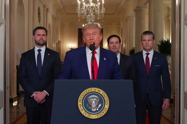 Ông Trump ám chỉ sẽ tấn công nếu Iran tái thiết chương trình hạt nhân