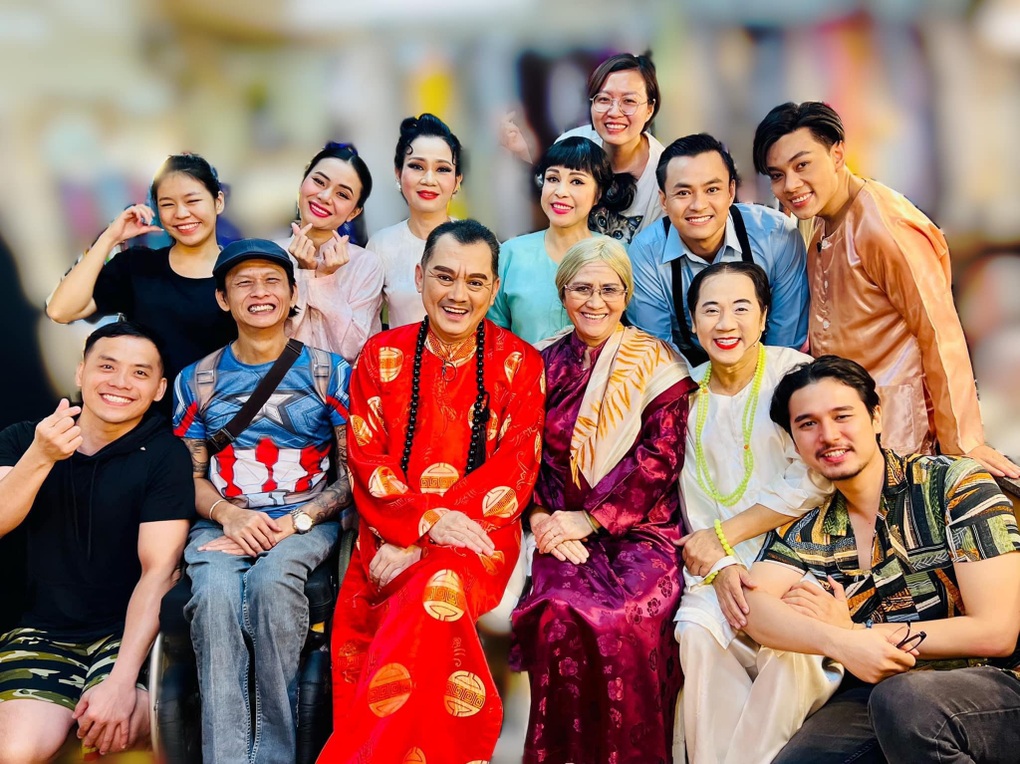 NSƯT Thành Lộc xác nhận rời sân khấu kịch Idecaf sau 26 năm gắn bó - 2 NSƯT Thành Lộc xác nhận rời sân khấu kịch Idecaf sau 26 năm gắn bó - 2
