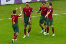 Thắng đậm Thụy Sỹ 6-1, Bồ Đào Nha tiến vào tứ kết gặp Morocco