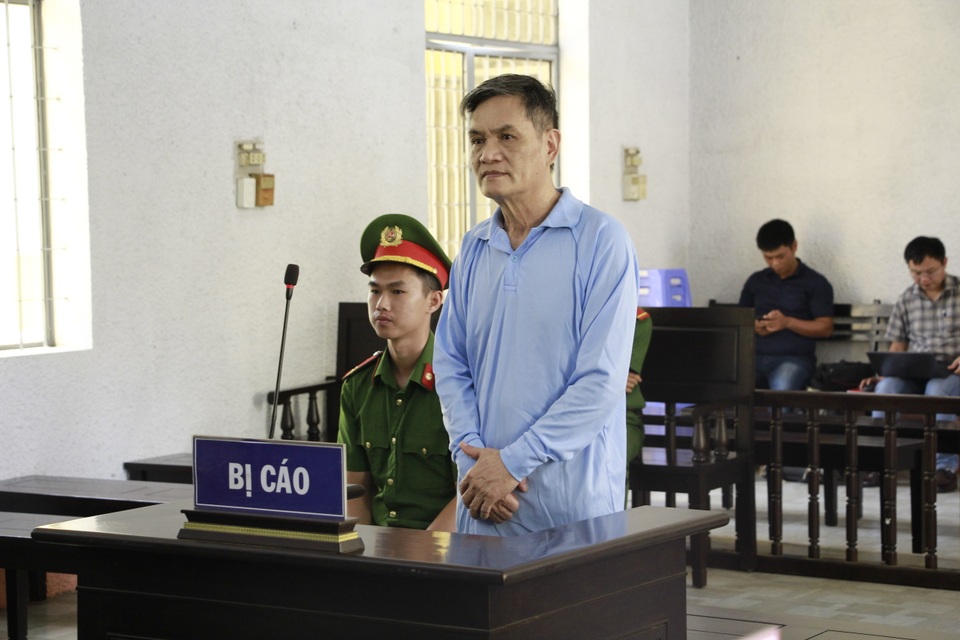 Vụ nữ giúp việc khuyết tật bị chủ nhà hiếp dâm: Bị cáo quanh co chối tội - 1 Vụ nữ giúp việc khuyết tật bị chủ nhà hiếp dâm: Bị cáo quanh co chối tội - 1