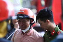 Nhân chứng kể lại thời khắc đội cứu hỏa nhận tin 3 đồng đội gặp nạn