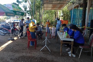 Phạt 22 triệu đồng chủ xe khách chở người từ vùng dịch về trốn khai báo