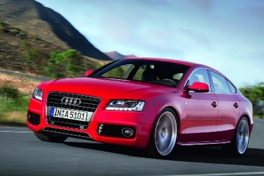 Audi báo lỗi 70.000 xe vì có thể gây nguy hiểm cho người lái