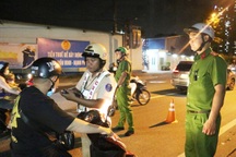 Hơn 70 tài xế ăn nhậu ngày cuối tuần bị xử phạt