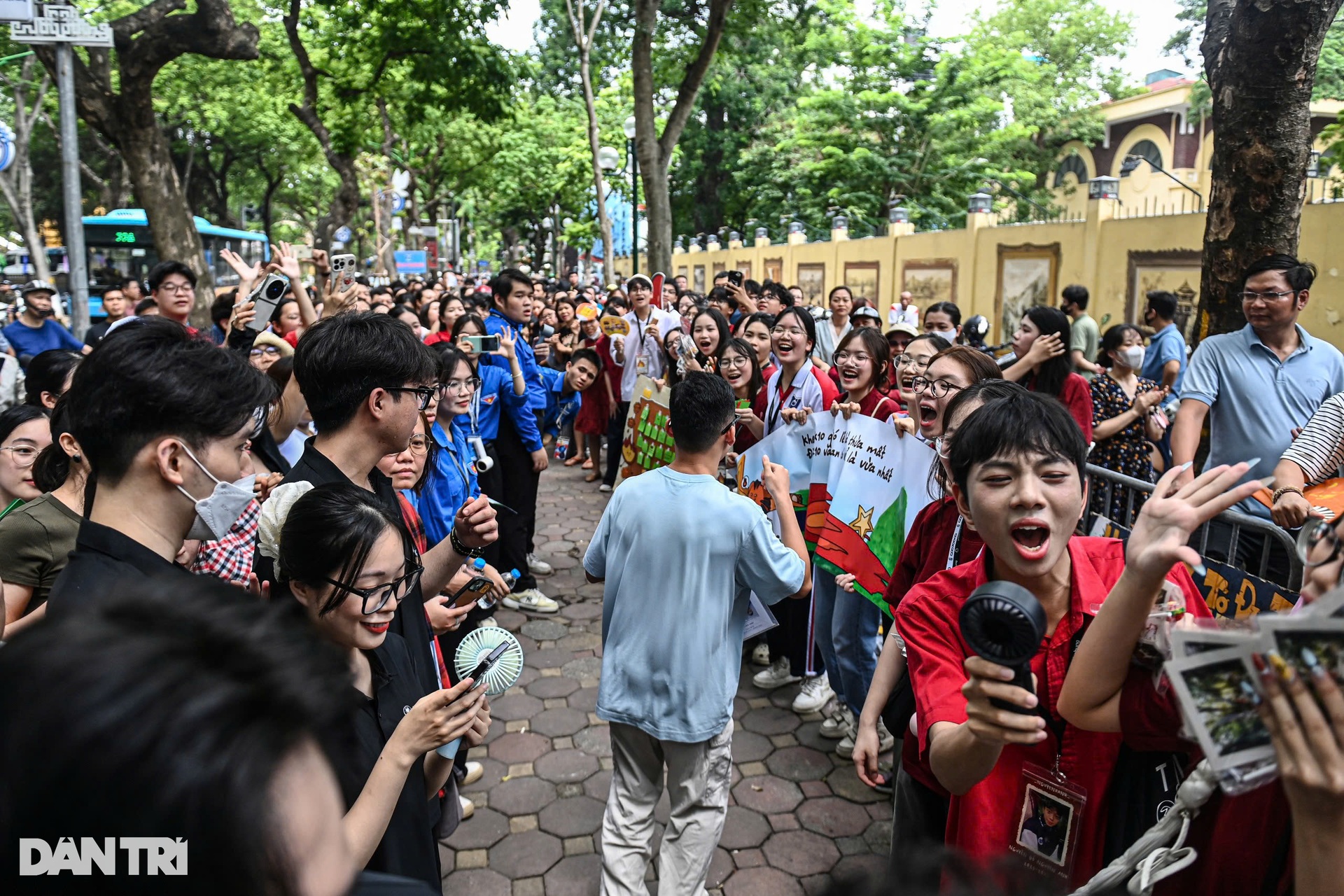“Dù kết quả thi ra sao, con vẫn luôn có gia đình đồng hành - 6 “Dù kết quả thi ra sao, con vẫn luôn có gia đình đồng hành - 6
