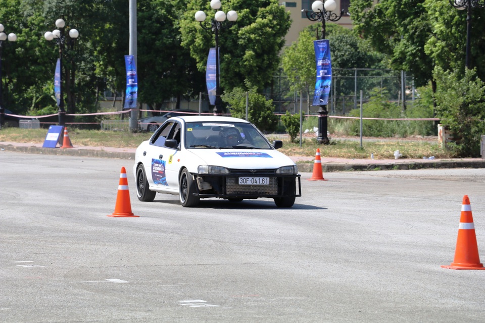 Khởi tranh giải đua ô tô thể thao Gymkhana tại Ninh Bình - 2 Khởi tranh giải đua ô tô thể thao Gymkhana tại Ninh Bình - 2