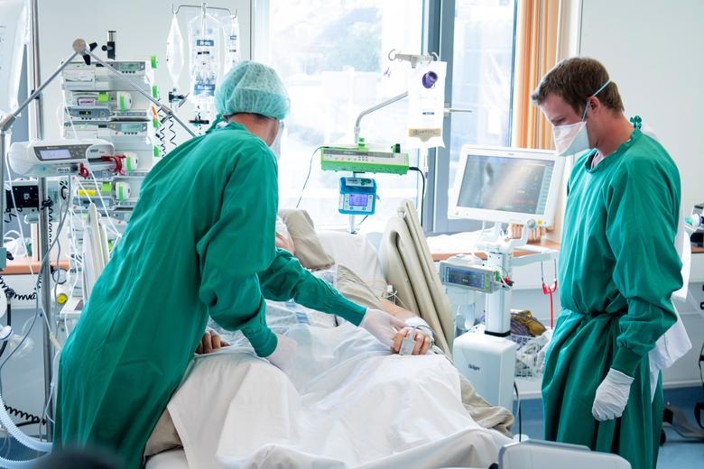 Cuộc chiến sinh tử trong phòng điều trị tích cực trên thế giới - 14 Cuộc chiến sinh tử trong phòng điều trị tích cực trên thế giới - 14