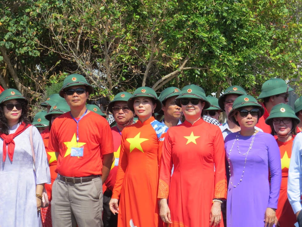 Tiếng nhạc Tiến quân ca giữa sóng Trường Sa và lời thề son sắt hòa vào Biển Đông - 9