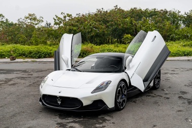 Rao bán 3 năm vẫn chưa có khách, siêu xe Maserati MC20 được giảm 5 tỷ đồng