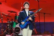 Thi tài năng nhạc cụ học sinh Hà Nội: 42 trường chỉ lấy 1 em vào chung kết