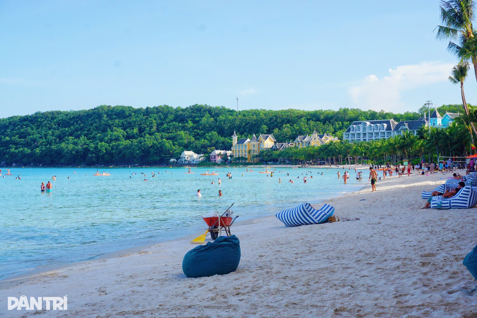 3 ngày 2 đêm lặn biển, ngắm hoàng hôn tại Phú Quốc dịp lễ 30/4 - 1 3 ngày 2 đêm lặn biển, ngắm hoàng hôn tại Phú Quốc dịp lễ 30/4 - 1