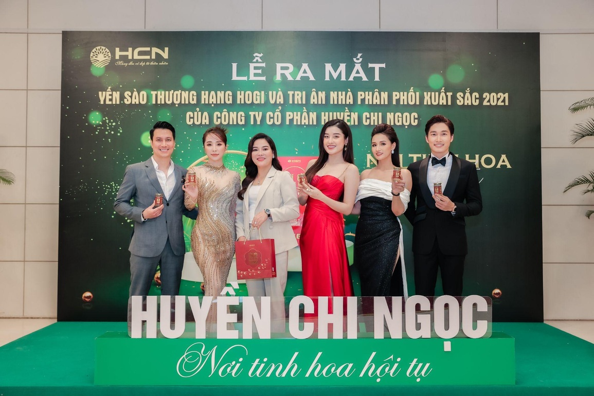 Sự kiện ra mắt Yến sào thượng hạng Hogi với sự góp mặt của dàn sao nổi tiếng - 2 Sự kiện ra mắt Yến sào thượng hạng Hogi với sự góp mặt của dàn sao nổi tiếng - 2