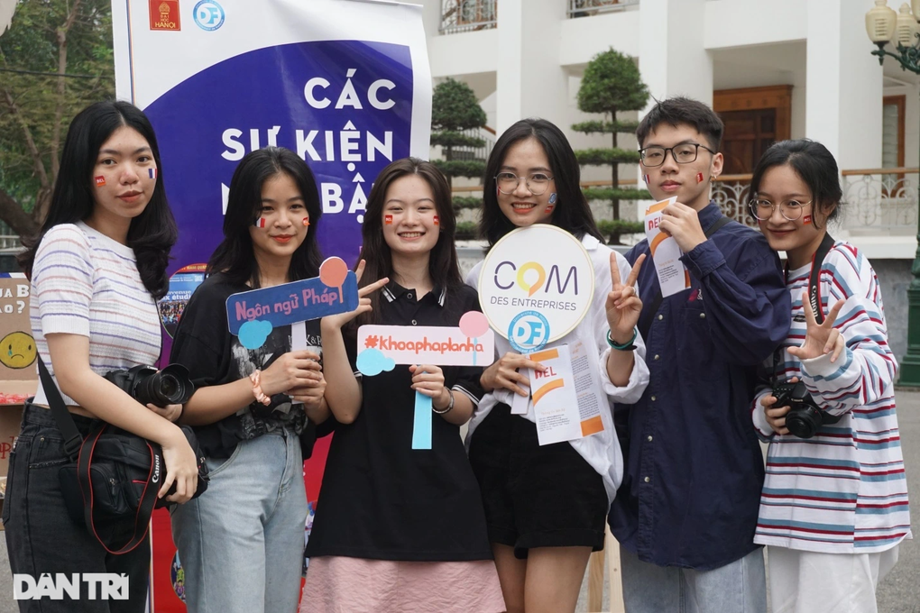 Dự kiến điểm chuẩn vào trường Đại học Hà Nội sẽ tăng nhẹ - 1 Dự kiến điểm chuẩn vào trường Đại học Hà Nội sẽ tăng nhẹ - 1