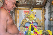 Đền thờ "Thần visa" - Nơi người dân tới cầu khấn để xin xuất ngoại