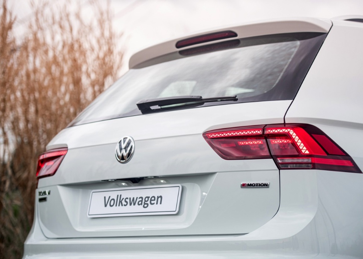 Khách mua VW Tiguan được ưu đãi tương đương 170 triệu đồng - 2 Khách mua VW Tiguan được ưu đãi tương đương 170 triệu đồng - 2