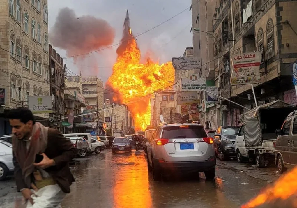 Israel không kích, nghi hạ nhiều chỉ huy Houthi - 1 Israel không kích, nghi hạ nhiều chỉ huy Houthi - 1