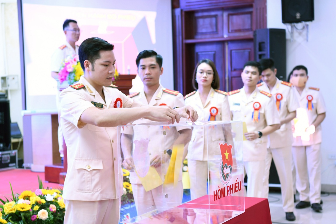 Đẩy mạnh công nghệ thông tin để hạn chế CSGT ra đường - 2 Đẩy mạnh công nghệ thông tin để hạn chế CSGT ra đường - 2