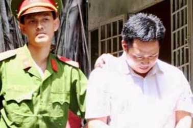 “Quý tử” trộm vàng của mẹ đi đánh bạc