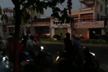 Nhóm thanh niên đua xe trái phép lúc rạng sáng