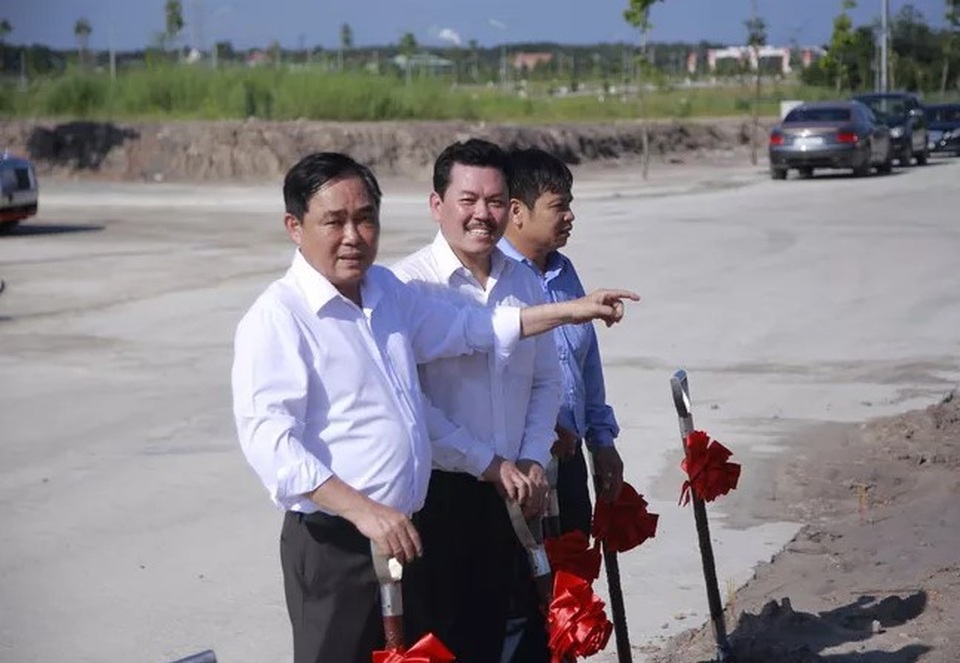 Dự án BĐS nào gắn tên ông Dũng lò vôi và Võ Hoàng Yên vỡ sau lùm xùm - 1 Dự án BĐS nào gắn tên ông Dũng lò vôi và Võ Hoàng Yên vỡ sau lùm xùm - 1