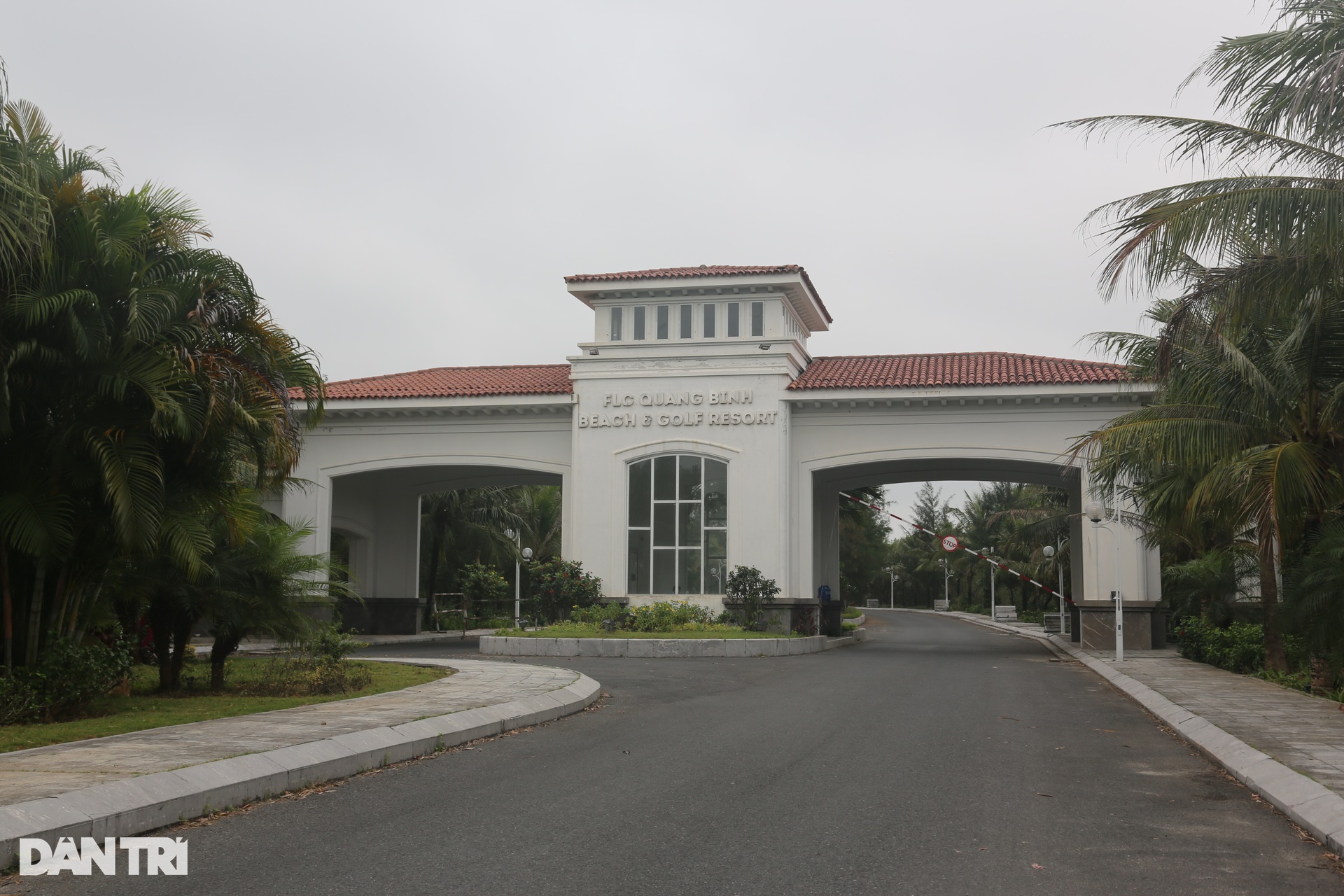 Siêu dự án 20.000 tỷ đồng của FLC dang dở, hoang tàn bên biển Quảng Bình - 4