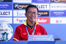 HLV Hoàng Anh Tuấn: "Tôi muốn hướng các cầu thủ đến gần đẳng cấp châu Á"