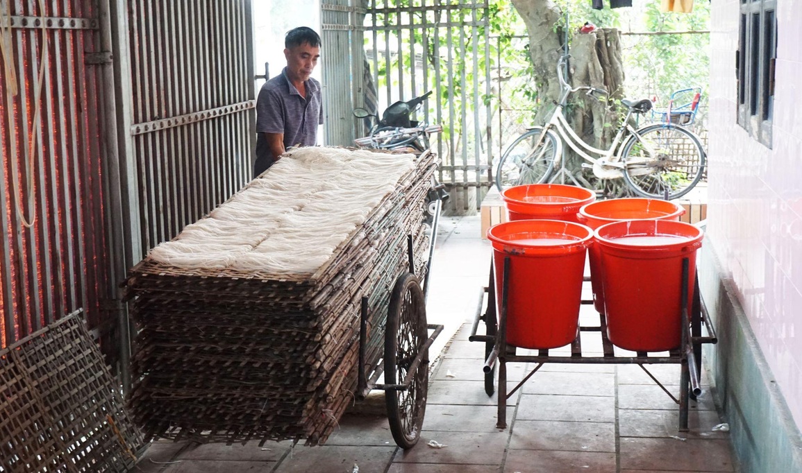 Bí quyết làm ra loại bánh đa ngon nức tiếng của ngôi làng triệu phú - 6 Bí quyết làm ra loại bánh đa ngon nức tiếng của ngôi làng triệu phú - 6
