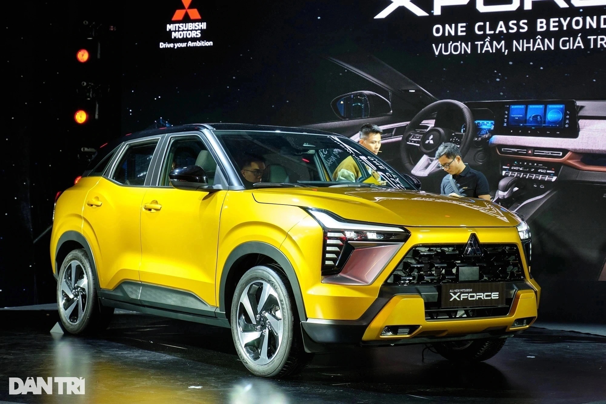 View - Mitsubishi Xforce, Yaris Cross chạy đua doanh số phân khúc SUV đô thị | Báo Dân trí