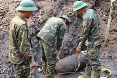 Quả bom 300kg ở Hải Phòng được khai quật, di dời thành công về Núi Voi