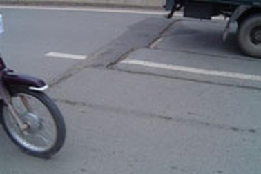 TPHCM: Xuất hiện vết nứt trên cầu vượt Quang Trung