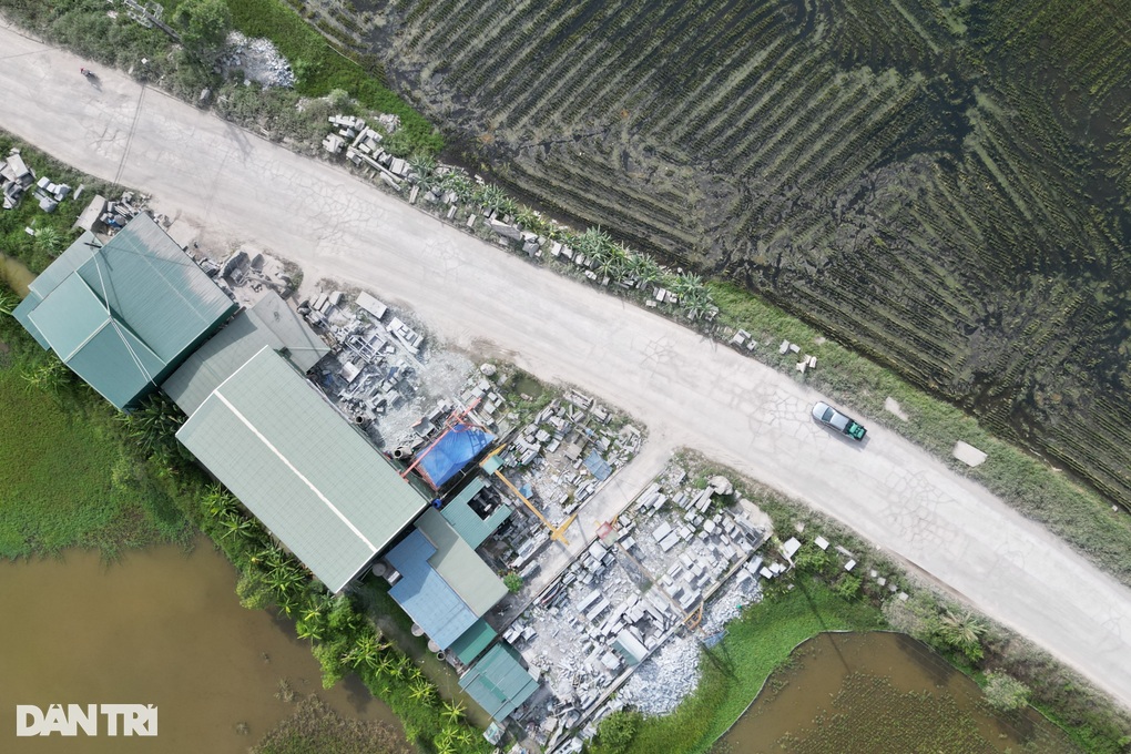 Con đường đau khổ dài 2,7km được đầu tư 65 tỷ đồng sửa chữa - 2 Con đường đau khổ dài 2,7km được đầu tư 65 tỷ đồng sửa chữa - 2