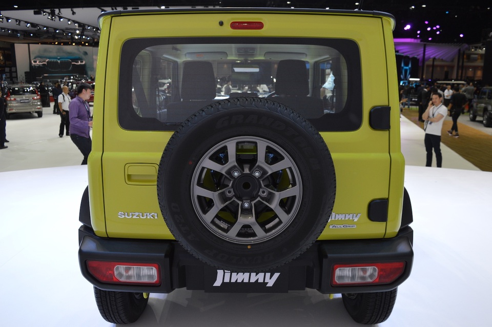 Suzuki Jimny lắp ráp tại Ấn Độ chuẩn bị ra mắt - 6 Suzuki Jimny lắp ráp tại Ấn Độ chuẩn bị ra mắt - 6