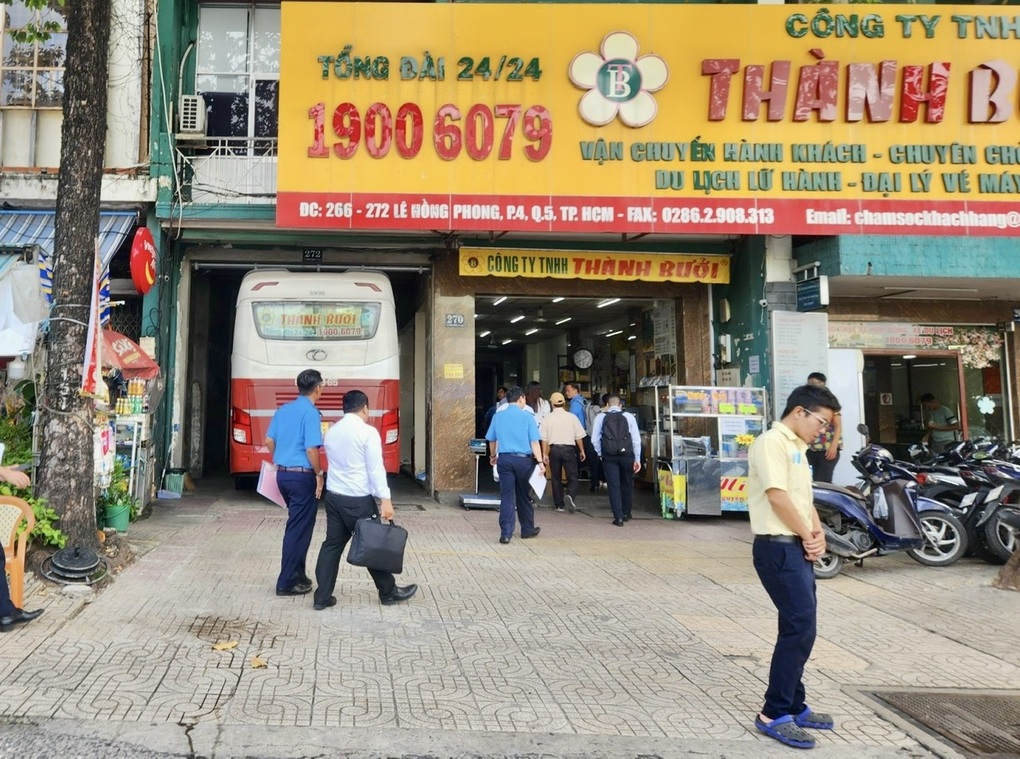 Nhà xe Thành Bưởi được hoạt động trở lại - 1 Nhà xe Thành Bưởi được hoạt động trở lại - 1