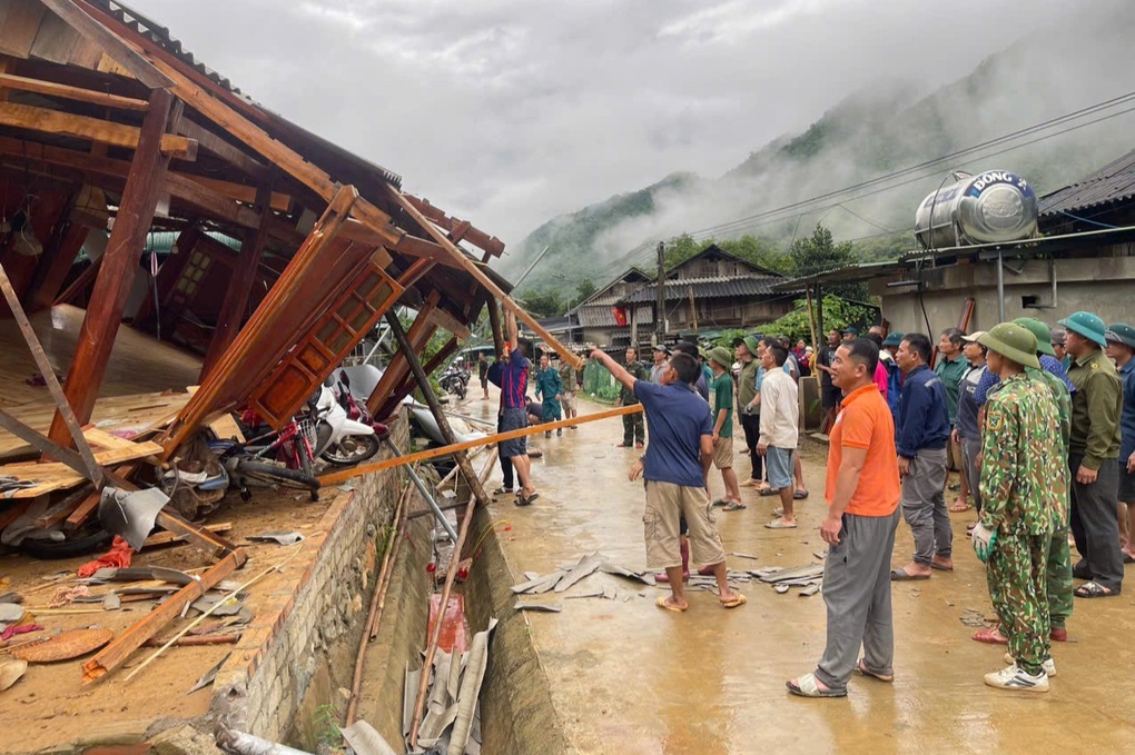 Sạt lở đất trong đêm, 2 vợ chồng bị vùi lấp, tử vong - 1 Sạt lở đất trong đêm, 2 vợ chồng bị vùi lấp, tử vong - 1