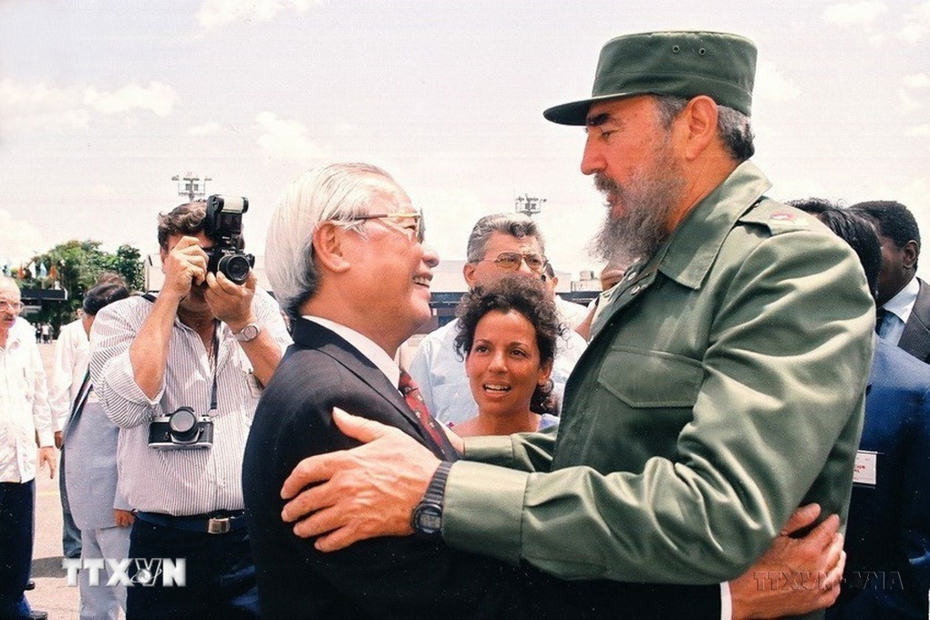 Mở ra giai đoạn mới cho quan hệ hữu nghị đặc biệt Việt Nam - Cuba - 2 Mở ra giai đoạn mới cho quan hệ hữu nghị đặc biệt Việt Nam - Cuba - 2