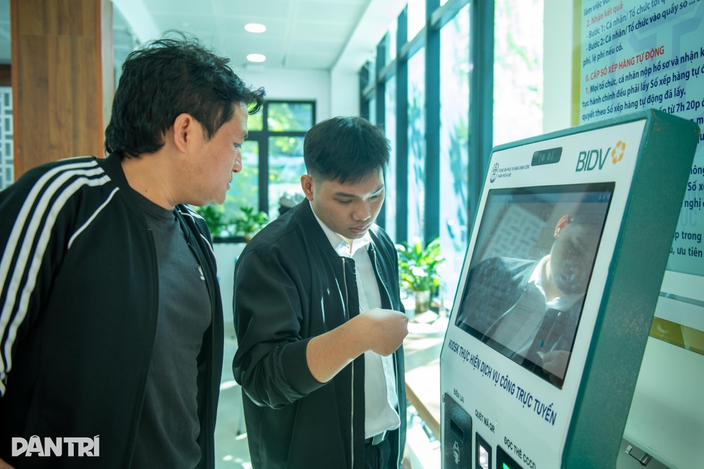 Trình Bộ Chính trị đề án tiền lương, phụ cấp của cán bộ, công chức - 2 Trình Bộ Chính trị đề án tiền lương, phụ cấp của cán bộ, công chức - 2