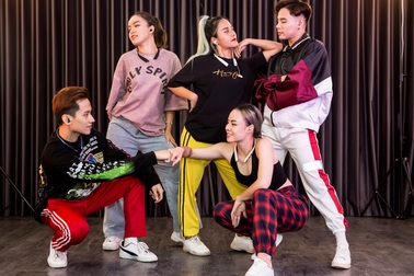 Lí do Hanoi X-Girls và “hot gymer” Tracy Lê ưa chuộng tai nghe Bluetooth