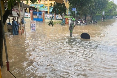 Nhiều nơi đang mưa lớn, các tỉnh thành miền Trung ứng phó bão Wutip