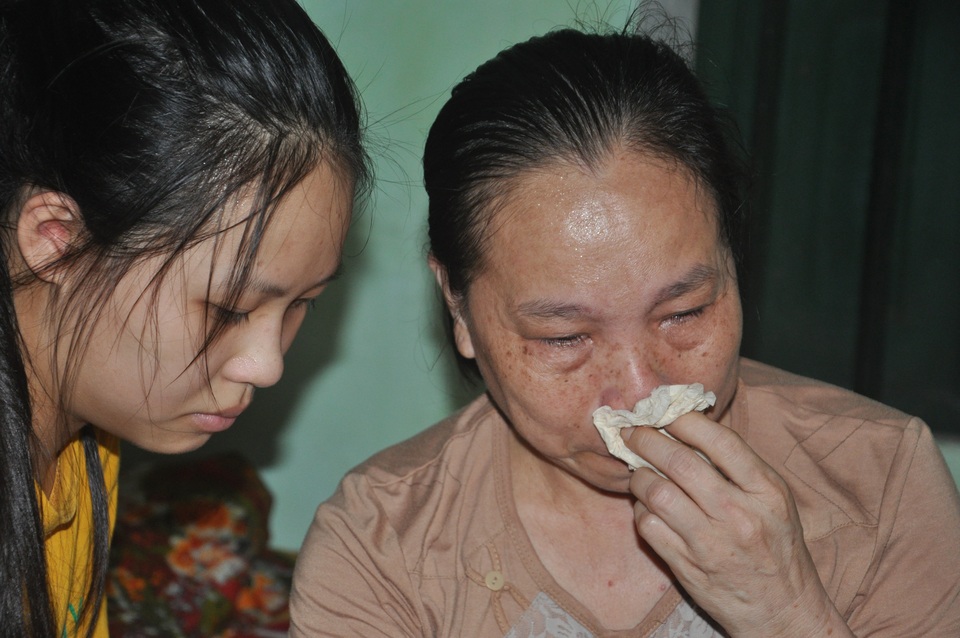 Thương cô học trò nhỏ bị bố bỏ rơi, một mình cơ cực chăm mẹ ung thư - 5 Thương cô học trò nhỏ bị bố bỏ rơi, một mình cơ cực chăm mẹ ung thư - 5