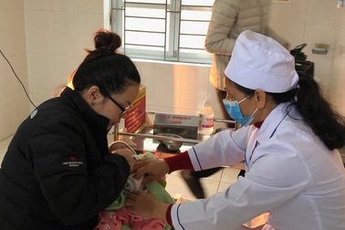 Hà Nội: Sởi tăng vọt, khuyến cáo người dân cho trẻ đi tiêm phòng đúng lịch