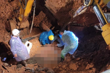 Nạn nhân thứ 4 bị vùi lấp trong vụ sạt lở đèo Bảo Lộc đã tử vong