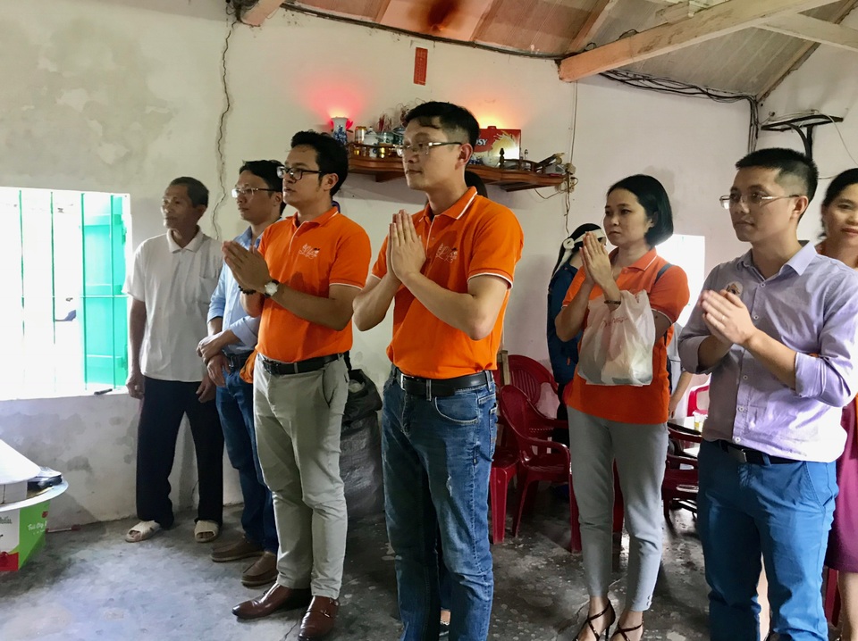 Bạn đọc Dân trí giúp đỡ đôi vợ chồng ung thư khao khát sống để nuôi con - 4 Bạn đọc Dân trí giúp đỡ đôi vợ chồng ung thư khao khát sống để nuôi con - 4