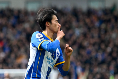 Ngôi sao Nhật Bản đi vào lịch sử giải Ngoại hạng Anh