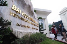 Xếp hạng đại học: Tự nguyện hay ép buộc?