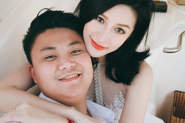 Vân Navy “Nhật ký Vàng Anh” đi nghỉ bằng du thuyền, khoe sắp lấy chồng