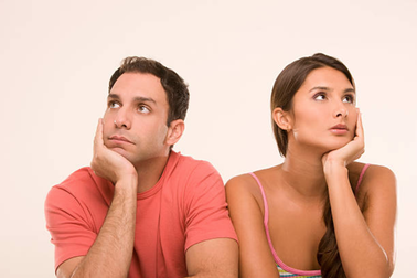 Thanh niên "nóng mắt" với mối quan hệ mập mờ của người yêu và bạn gái thân