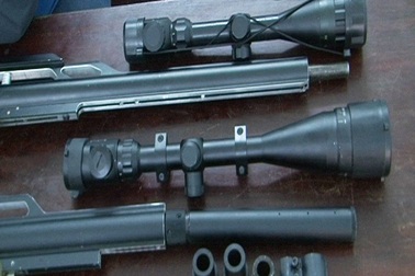 Bắt đối tượng gom phụ kiện để chế, bán súng hơi bắn đạn chì