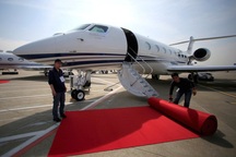 Choáng ngợp với khối tài sản kếch xù của tỷ phú giàu nhất thế giới