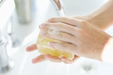 Rửa tay xà phòng giảm một nửa nguy cơ mắc bệnh truyền nhiễm